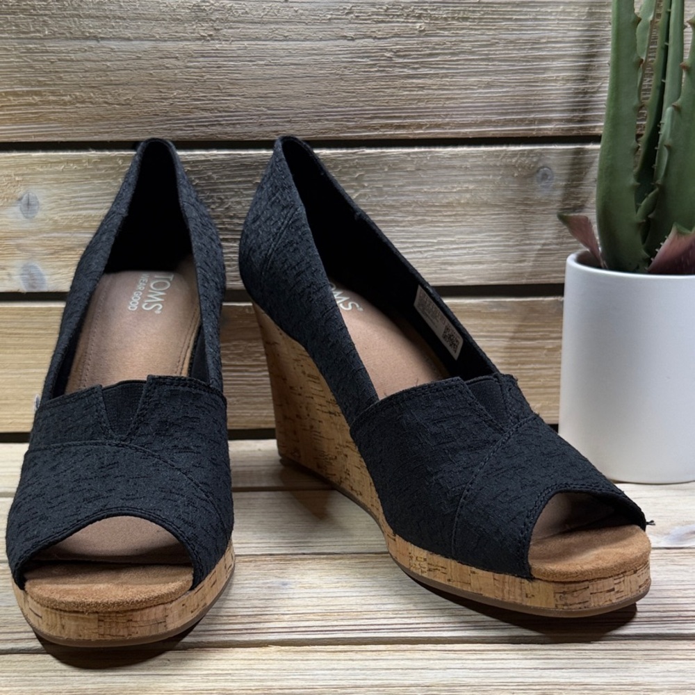 TOMS Classic Cork Wedge Sandal - Black Size 10